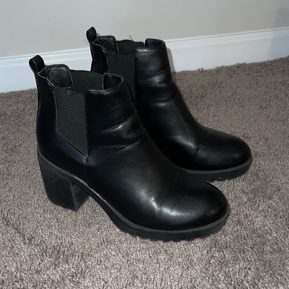 Chunky platform Y2K Boots - Picture 2 of 7